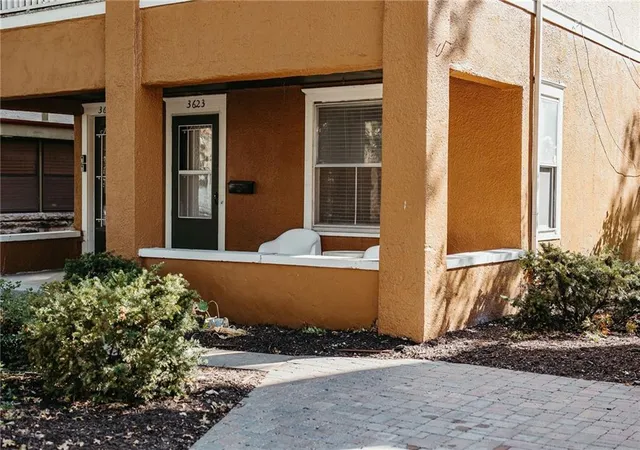 4th image of 3621 Central St, Kansas City, MO 64111 | MLS# 2598289