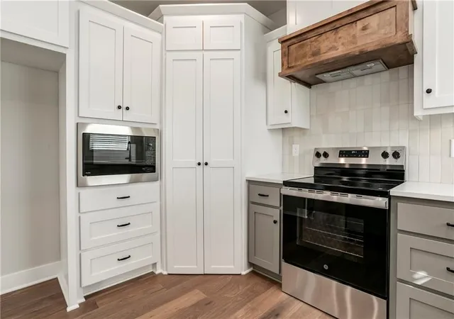 Photo 3 of Single family home for sale at 16949 S Brentwood St, Olathe, KS 66062 | MLS# 2598367 | Listing updated on 2026-06-10