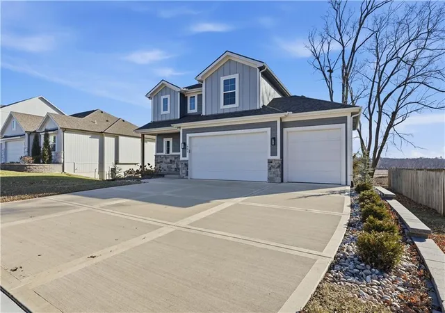 Homes for sale in Smithville, MO | 407 Sixth St, Smithville, MO 64089 | MLS# 2598439