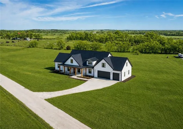 1st image of 22805 S Bethel Rd, Pleasant Hill, MO 64080 | MLS# 2598596