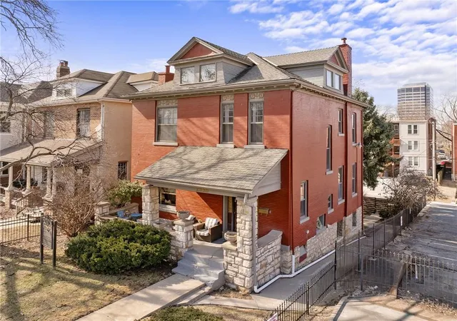 Photo 2 of Single family home for sale at 2538 Holmes St, Kansas City, MO 64108 | MLS# 2599083 | Listing updated on 2026-09-29