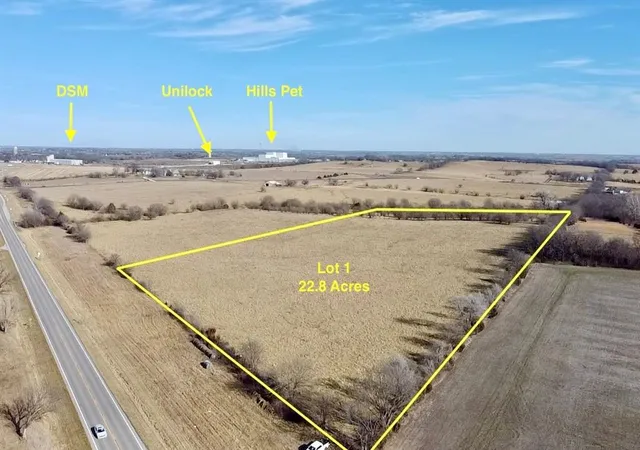 1st image of Lot 1 Chieftain Rd, Tonganoxie, KS 66086 | MLS# 2599129