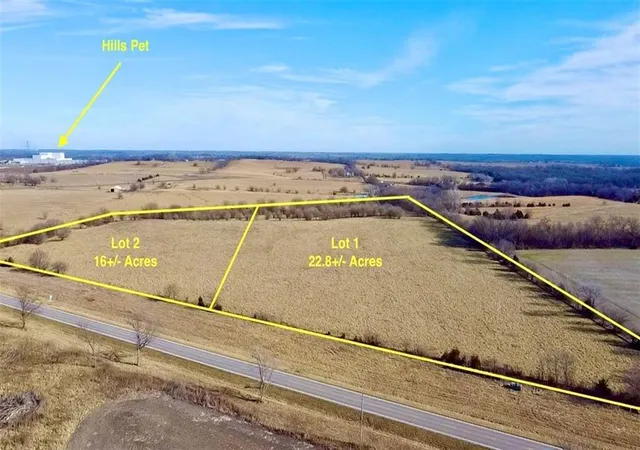 1st image of Lot 2 Chieftain Rd, Tonganoxie, KS 66086 | MLS# 2599135