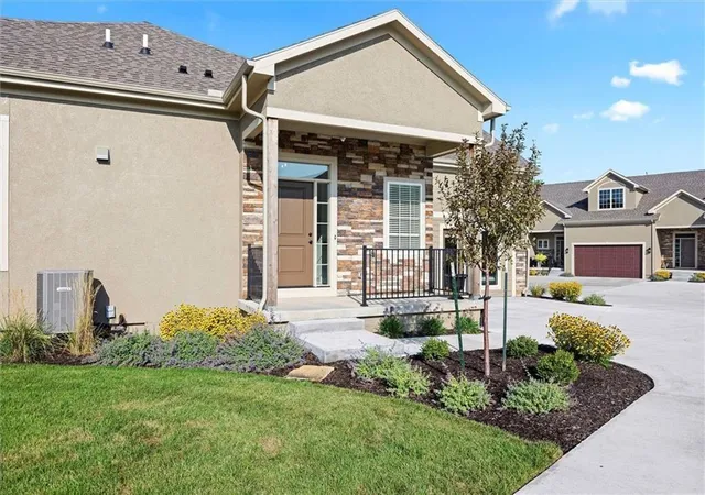 5th image of 17394 S Raintree Dr #Bldg I Unit 33, Olathe, KS 66062 | MLS# 2599260