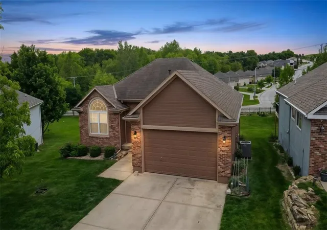 Photo 3 of House for sale at 4421 NE 72nd Terrace, Kansas City, MO 64119 | MLS# 2599261 | Listing updated on 2026-09-19