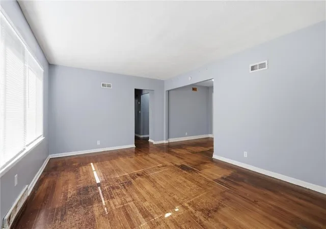 Photo 3 of Single family home for sale at 10600 Richmond Ave, Kansas City, MO 64134 | MLS# 2599268 | Listing updated on 2026-09-29