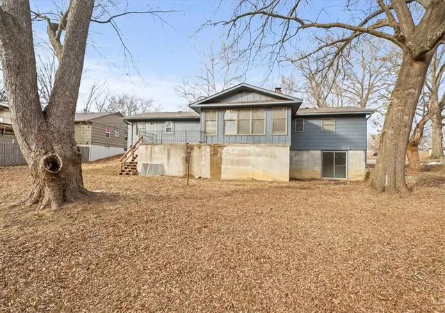 Homes for sale in Warrensburg, MO | 612 Christopher St, Warrensburg, MO 64093 | MLS# 2600650