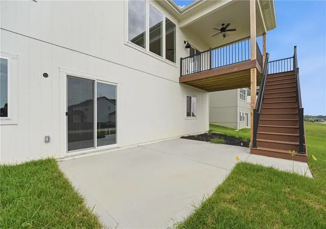 Photo 2 of Single family home for sale at 1925 Sw Hightown Dr, Lees Summit, MO 64082 | MLS# 2600661 | Listing updated on 2026-10-18