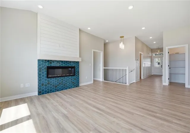 Photo 2 of Single family home for sale at 1921 Sw Hightown Dr, Lees Summit, MO 64082 | MLS# 2600665 | Listing updated on 2026-09-21