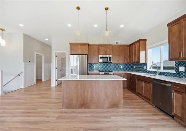 Photo 3 of Single family home for sale at 1921 Sw Hightown Dr, Lees Summit, MO 64082 | MLS# 2600665 | Listing updated on 2026-09-21