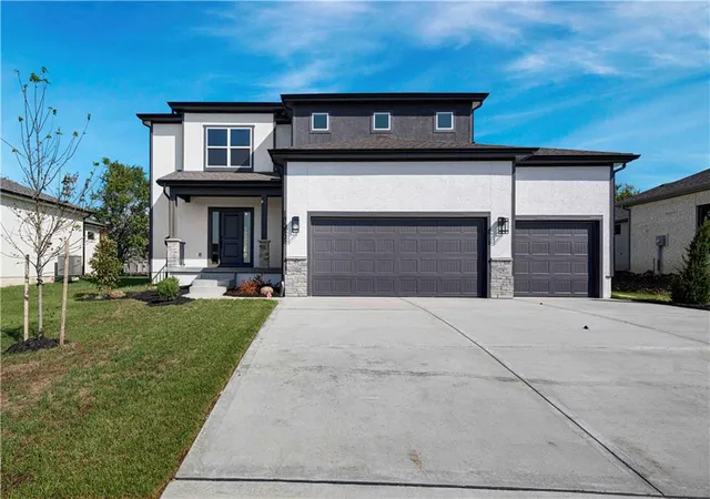 Photo 1 of Single family home for sale at 18550 W 195 Street, Spring Hill, KS 66083 | MLS# 2600740 | Listing updated on 2026-10-04