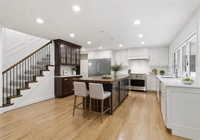 Photo 2 of Single family home for sale at 2832 W 91st Street, Leawood, KS 66206 | MLS# 2600774 | Listing updated on 2026-09-13