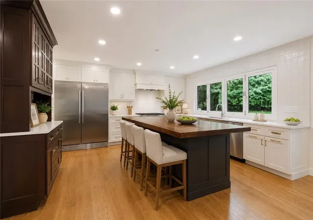 Photo 3 of Single family home for sale at 2832 W 91st Street, Leawood, KS 66206 | MLS# 2600774 | Listing updated on 2026-09-13