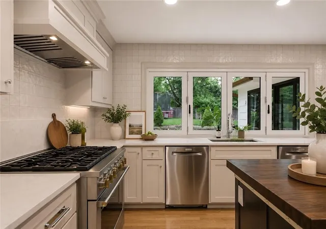 Photo 4 of Single family home for sale at 2832 W 91st Street, Leawood, KS 66206 | MLS# 2600774 | Listing updated on 2026-09-13