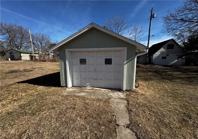 4th image of 133 S Mulberry St, Maryville, MO 64468 | MLS# 2600861
