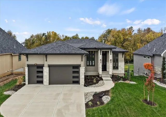 Single family home for sale at 8619 NE 87th Terrace, Kansas City, MO 64157 | MLS# 2600878