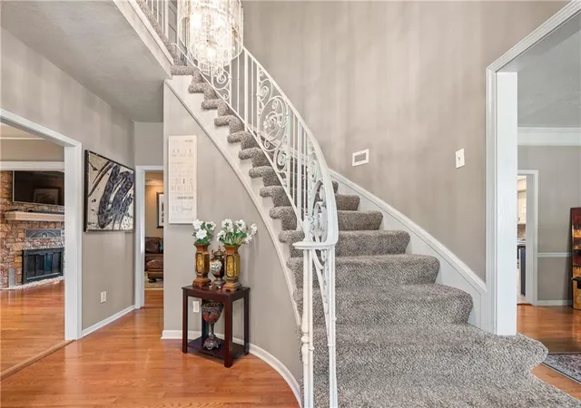 3rd image of 132 The Woodlands Dr, Kansas City, MO 64119 | MLS# 2600938