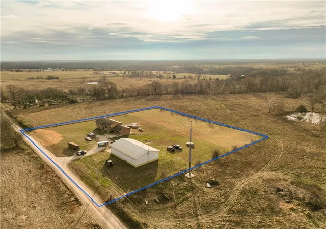 Single family home for sale at 27668 E Katy Rd, Walker, MO 64790 | MLS# 2600943