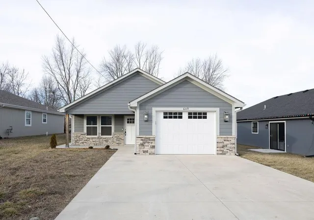 Photo 1 of Single family home for sale at 609 W Dryden St, Odessa, MO 64076 | MLS# 2601190 | Listing updated on 2026-09-28