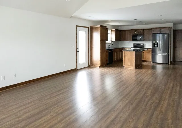 Photo 3 of Single family home for sale at 609 W Dryden St, Odessa, MO 64076 | MLS# 2601190 | Listing updated on 2026-09-28