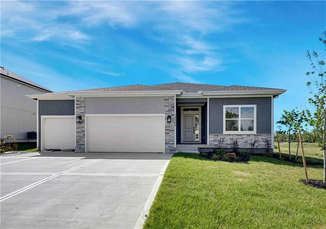 Single family home for sale at 18585 W 195 Street, Spring Hill, KS 66083 | MLS# 2601218