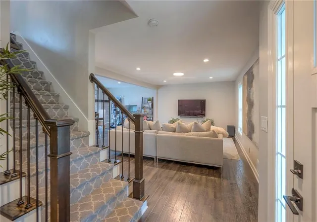 4th image of 244 N Winnebago Dr, Lake Winnebago, MO 64034 | MLS# 2601267