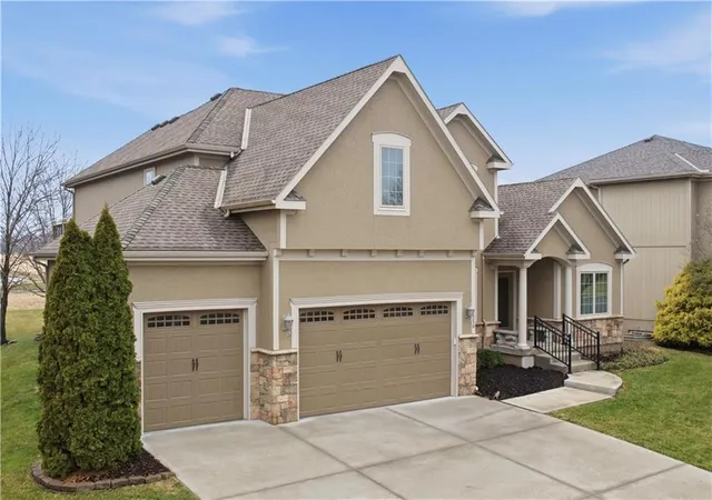 4th image of 1559 Brompton Ln, Raymore, MO 64083 | MLS# 2601396