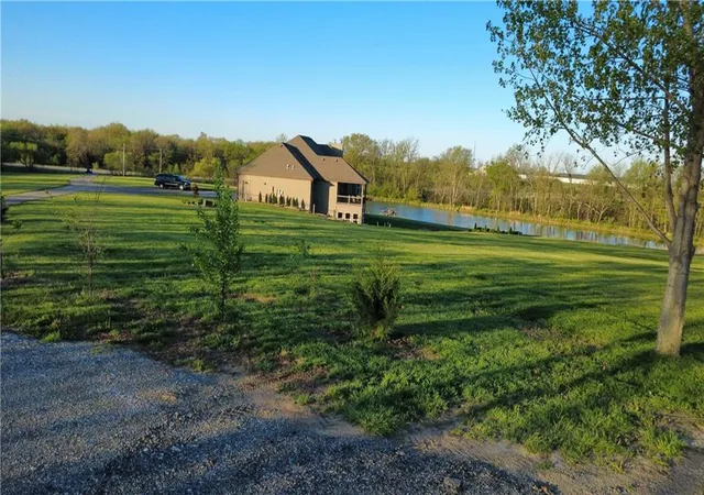 5th image of 18401 Ssr-W Hwy, Smithville, MO 64089 | MLS# 2601519
