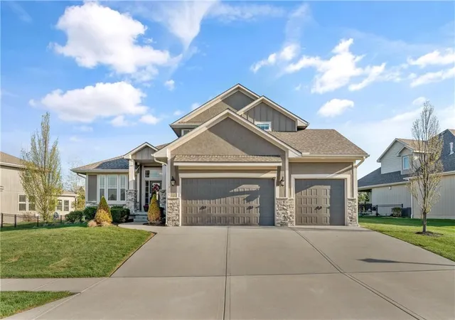 1st image of 13105 W 171st St, Overland Park, KS 66221 | MLS# 2601531