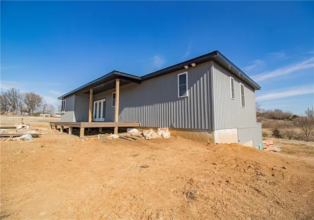 Photo 3 of Single family home for sale at 284 SW Business 13 Hwy, Warrensburg, MO 64093 | MLS# 2601566 | Listing updated on 2026-08-26