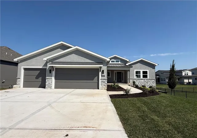 5th image of 3808 W 187th Street, Stilwell, KS 66085 | MLS# 2601714