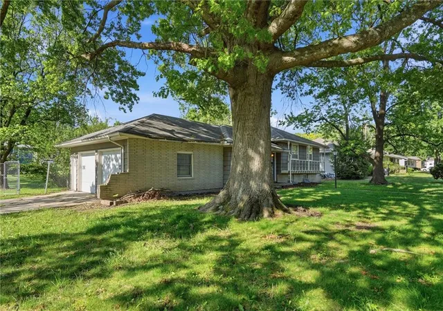 Homes for sale in Raytown, MO | 8705 E 83Rd Ter, Raytown, MO 64138 | MLS# 2601804