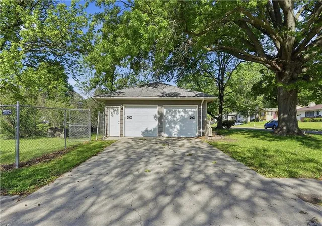 Homes for sale in Raytown, MO | 8705 E 83Rd Ter, Raytown, MO 64138 | MLS# 2601804