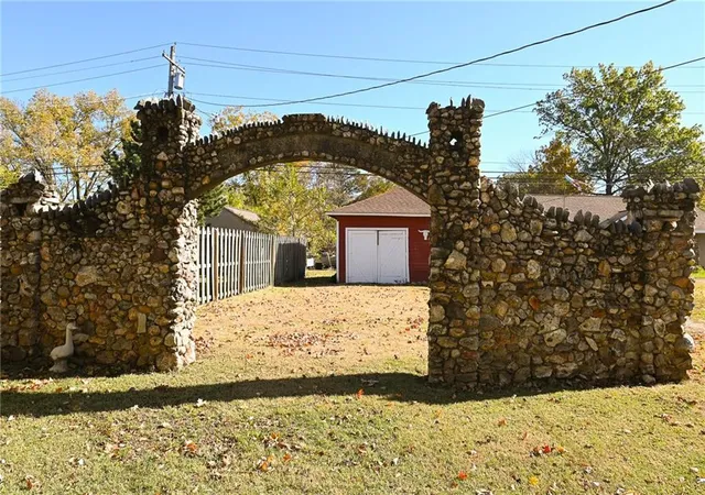 Homes for sale in El Dorado Springs, MO | 909 S Main St, El Dorado Springs, MO 64744 | MLS# 2601816