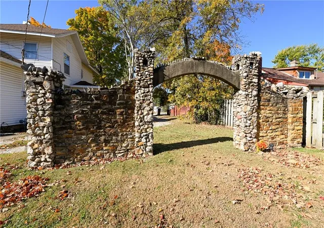 Homes for sale in El Dorado Springs, MO | 909 S Main St, El Dorado Springs, MO 64744 | MLS# 2601816