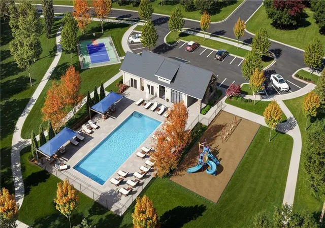2nd image of 1513 Se Rising Sun Dr, Lee's Summit, MO 64081 | MLS# 2602036