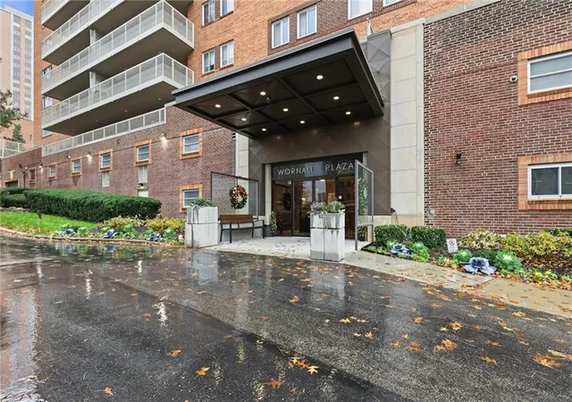 5th image of 310 W 49Th St #403, Kansas City, MO 64112 | MLS# 2602341