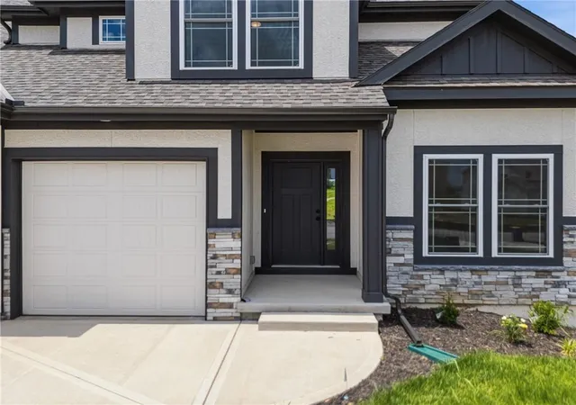 5th image of 1972 Longview Dr, Liberty, MO 64068 | MLS# 2602403