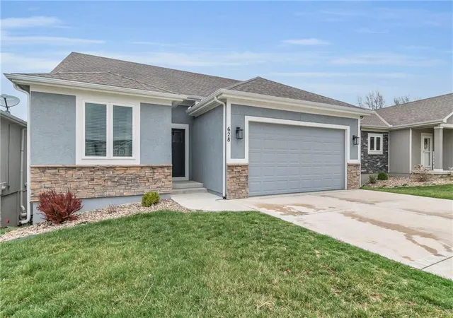 Photo 1 of Single family home for sale at 628 Nw 110th Street, Kansas City, MO 64155 | MLS# 2602421 | Listing updated on 2026-09-09
