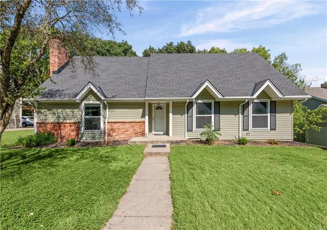 Photo 1 of Sale Pending at 5506 Nw Verlin Dr, Kansas City, MO 64152 | MLS# 2602434 | Listing updated on 2026-09-26