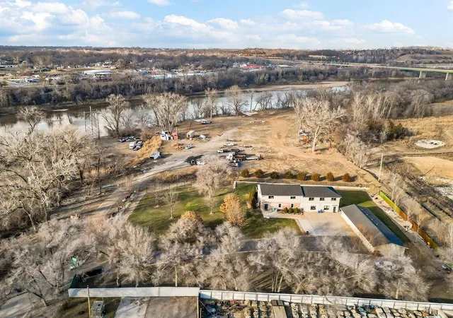 3rd image of 4111 Frisbie Rd, Shawnee, KS 66226 | MLS# 2602460
