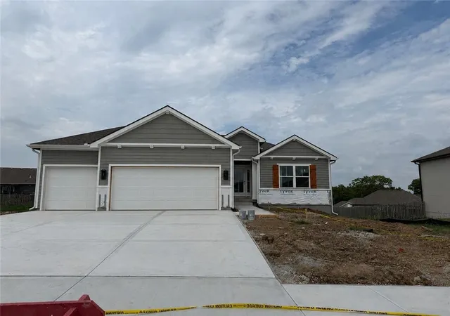 Photo 1 of Single family home for sale at 1320 Ne 122nd Street, Kansas City, MO 64165 | MLS# 2602579 | Listing updated on 2026-07-29
