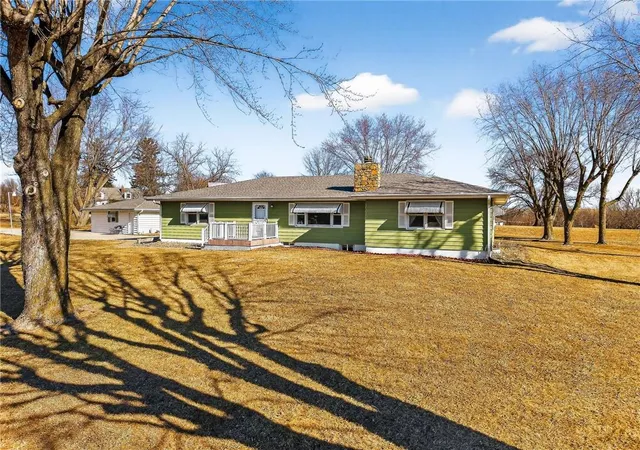 2nd image of 1869 190th Rd, Wathena, KS 66090 | MLS# 2602756