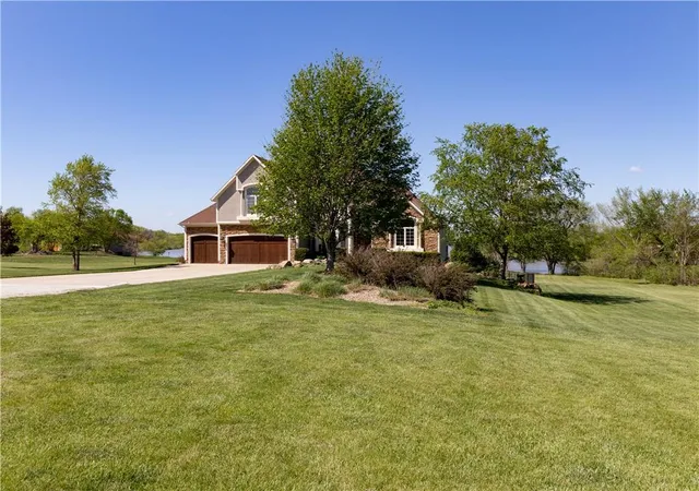 Homes for sale in Baldwin City, KS | 1824 N 700 Rd, Baldwin City, KS 66006 | MLS# 2602871