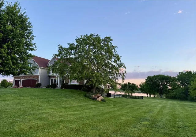 Homes for sale in Baldwin City, KS | 1824 N 700 Rd, Baldwin City, KS 66006 | MLS# 2602871
