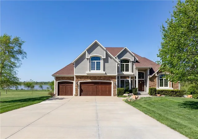 Homes for sale in Baldwin City, KS | 1824 N 700 Rd, Baldwin City, KS 66006 | MLS# 2602871