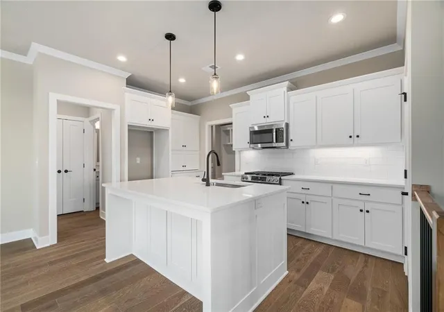 Homes for sale in Lenexa, KS | 22214 W 82nd Ter, Lenexa, KS 66220 | MLS# 2602890