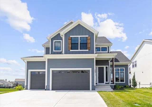 Photo 1 of Single family home for sale at 1601 Sw Arbor Park Dr, Lees Summit, MO 64082 | MLS# 2602970 | Listing updated on 2026-09-19