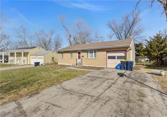 Homes for sale in Kansas City, MO | 7710 Ne 54Th St, Kansas City, MO 64119 | MLS# 2603061