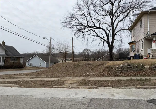 Homes for sale in Kansas City, MO | 2744 Spruce Ave, Kansas City, MO 64128 | MLS# 2603194